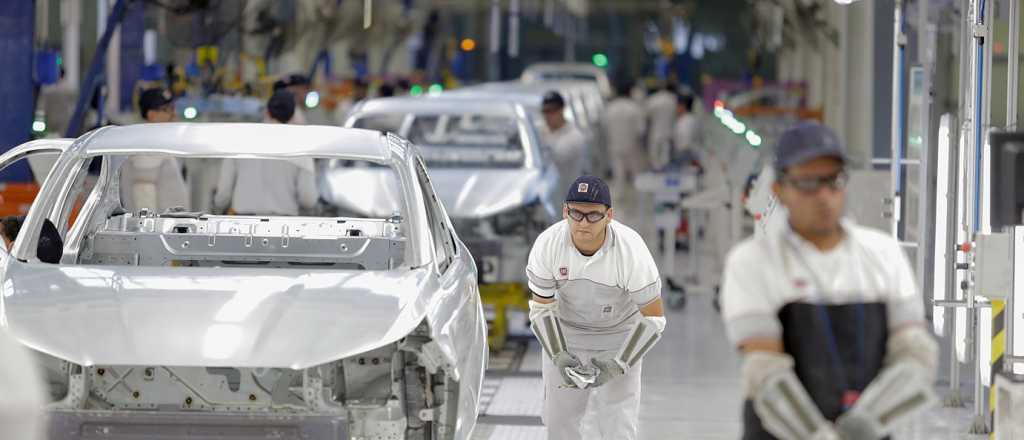 Más de 5.500 trabajadores suspendidos en la industria automotriz