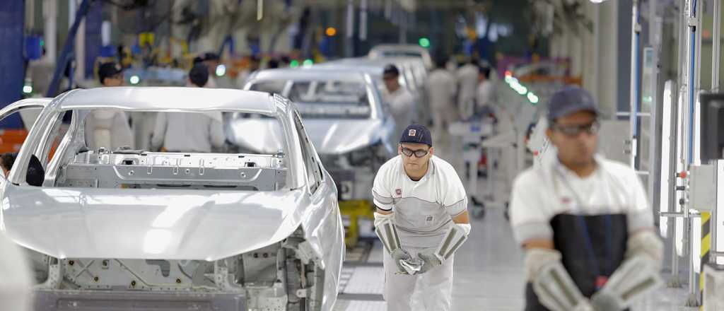 Más de 5.500 trabajadores suspendidos en la industria automotriz 