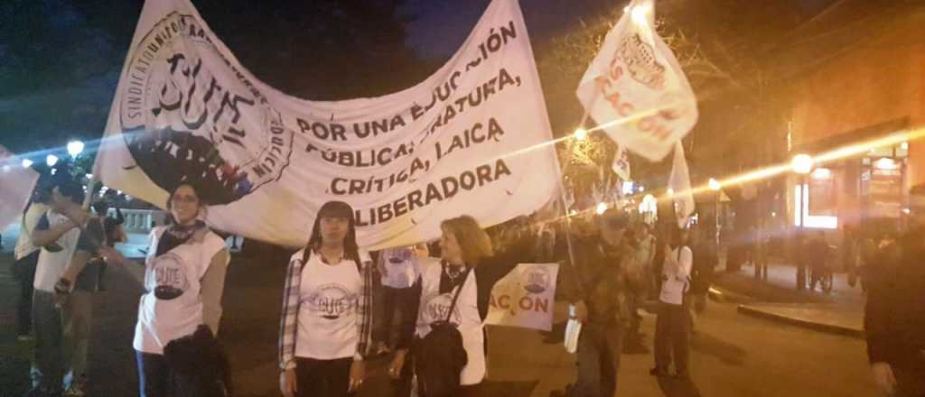 Ciudad mult&oacute; a gremios docentes por cortar calles