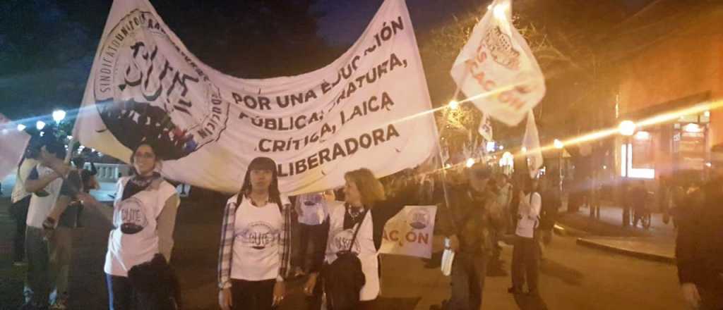 Ciudad multó a gremios docentes por cortar calles