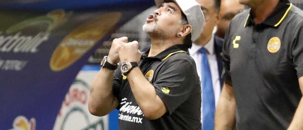 Así fue el debut de Maradona como entrenador en México