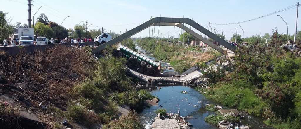 Video: se desplomó un puente en Tucumán