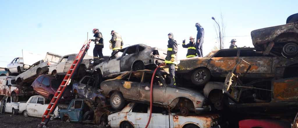 Detuvieron a dos hermanos en San Agustín "con las manos en la masa"