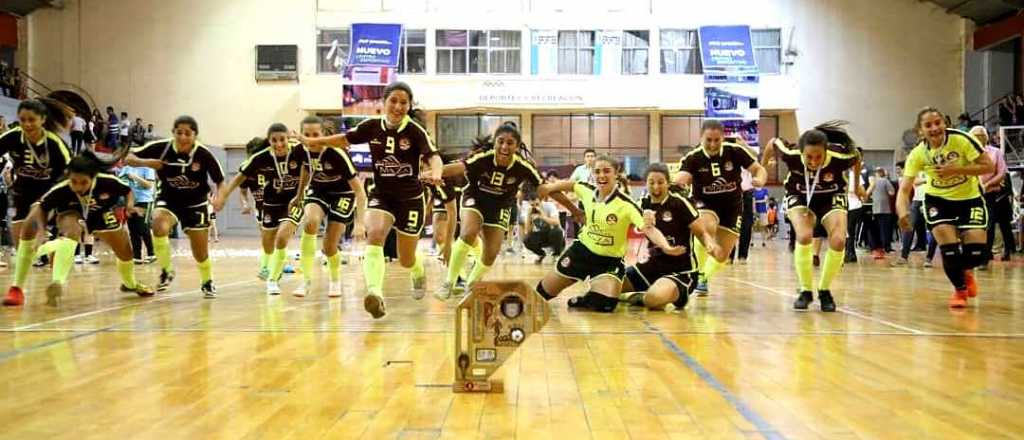 Futsal femenino: Mendoza aplastó a Pico Truncado y se coronó tricampeón