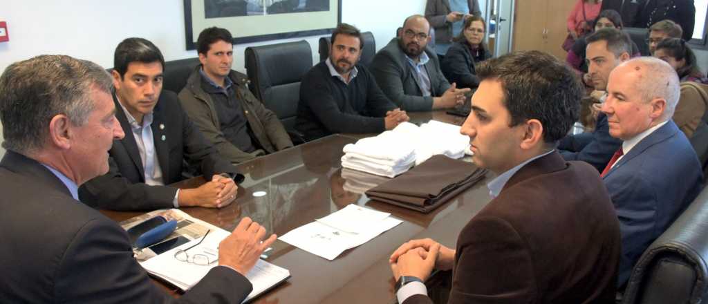 La UNCuyo recibi&oacute; productos fabricados por internas de El Borboll&oacute;n