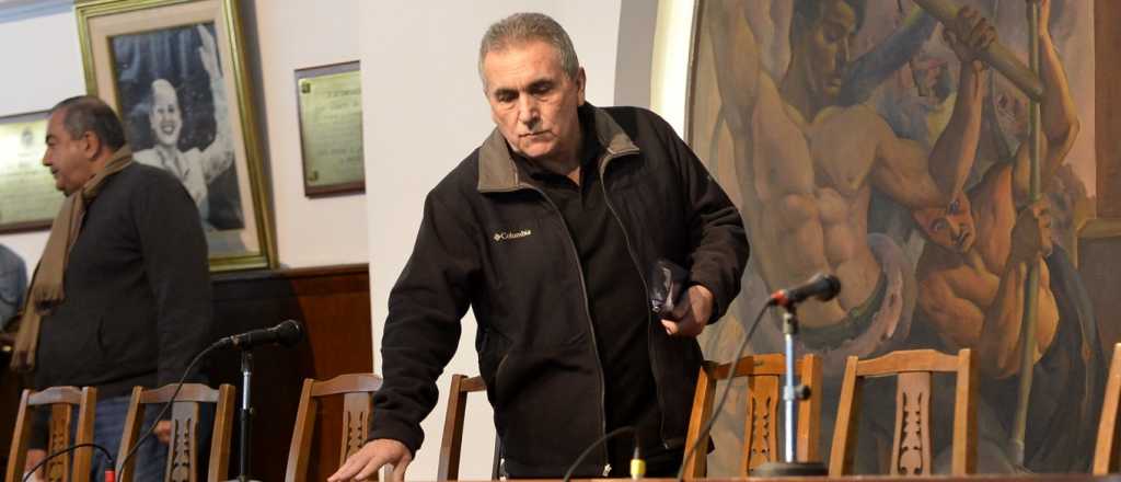 Renunci&oacute; Schmid a la CGT y parti&oacute; el triunvirato