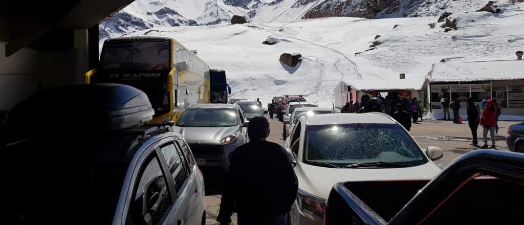 Habilitaron el paso a Chile y 1.000 camiones comienzan a cruzar la cordillera