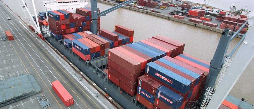 Febrero también marcó superávit comercial