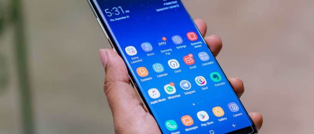 Apple y Samsung, multadas por hacer más lentos sus smartphones