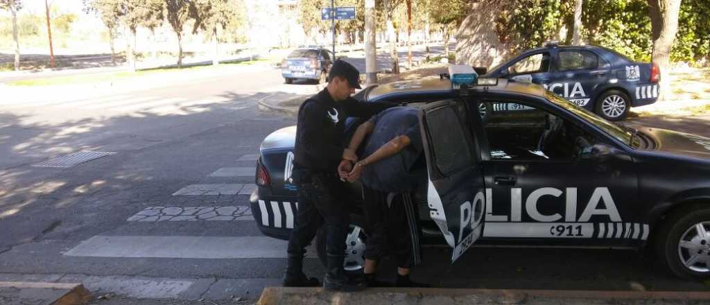 Detuvieron a "dealer" con drogas alucin&oacute;genas en Guaymall&eacute;n 