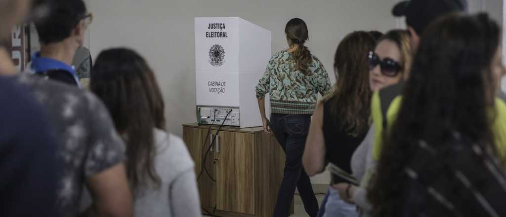 Cerraron las mesas en las presidenciales brasileras 