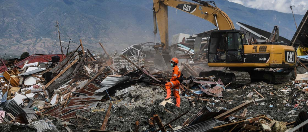 Al menos tres muertos en otro terremoto en Indonesia