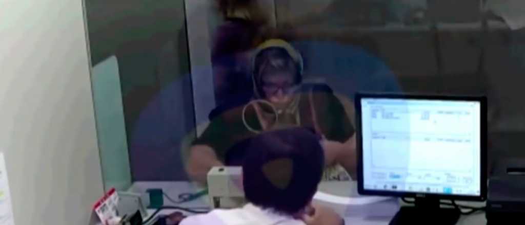 Se disfraz&oacute; de la jubilada que cuidaba para sustraer dinero y cobrarle $80 mil