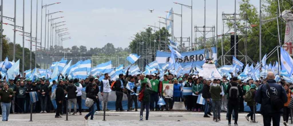 Moyano, los peronistas y la Iglesia, aliados