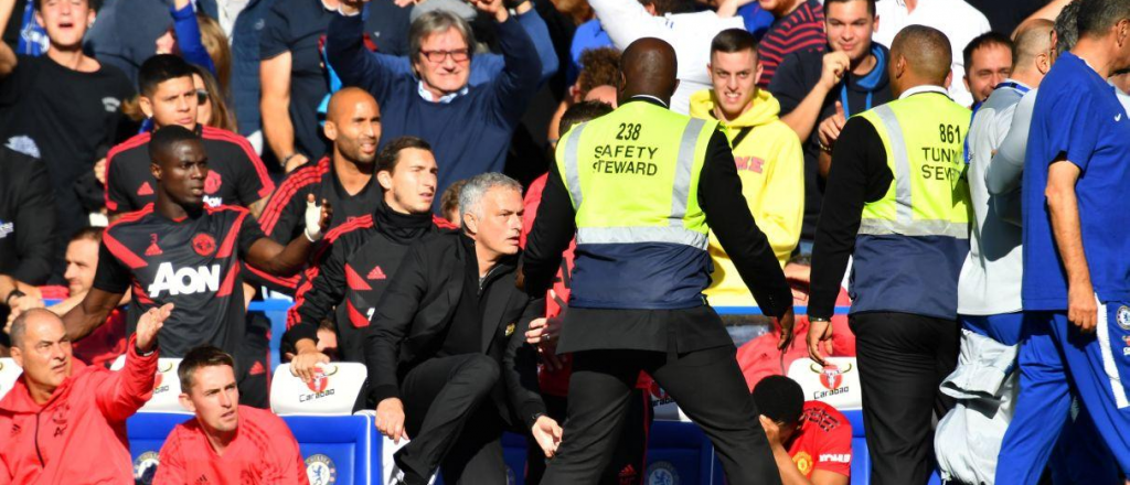 Mourinho quiso pegarle a integrante del Chelsea que le gritó gol