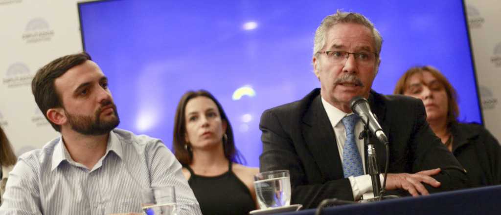 Felipe Sol&aacute; formaliz&oacute; su alejamiento de Massa y form&oacute; un interbloque