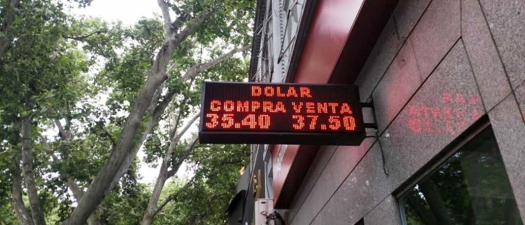 Dólar hoy: la divisa cotiza a $37,50 en Mendoza