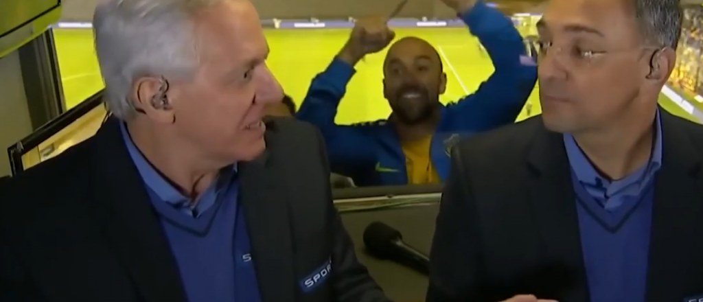 Video: el gesto de un hincha de Boca que hizo cortar una transmisi&oacute;n brasile&ntilde;a