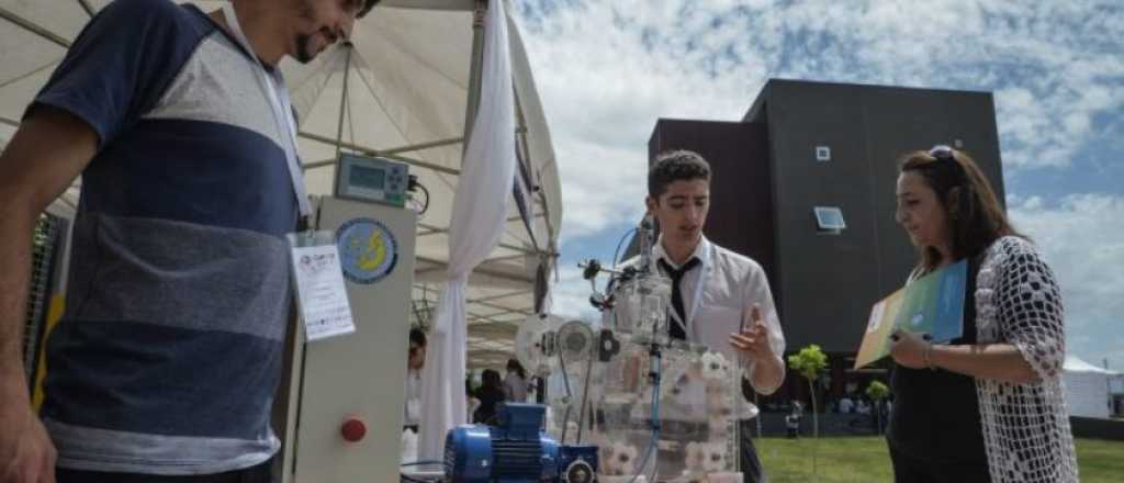 Miles de visitantes asistieron al Primer Congreso de Rob&oacute;tica