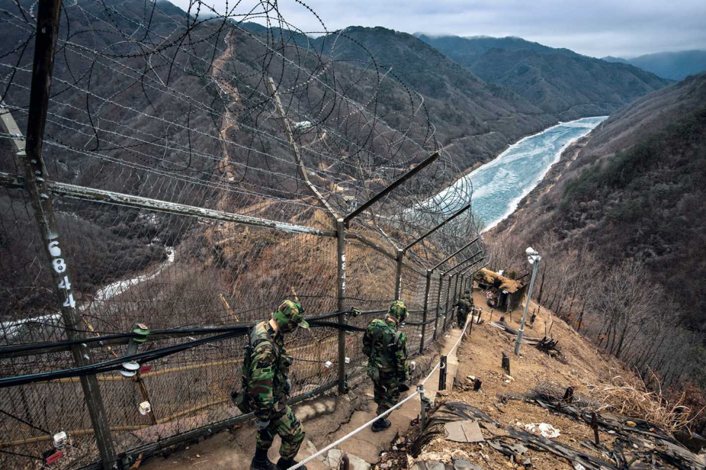Corea del Norte y del Sur retiran soldados y armas de la frontera