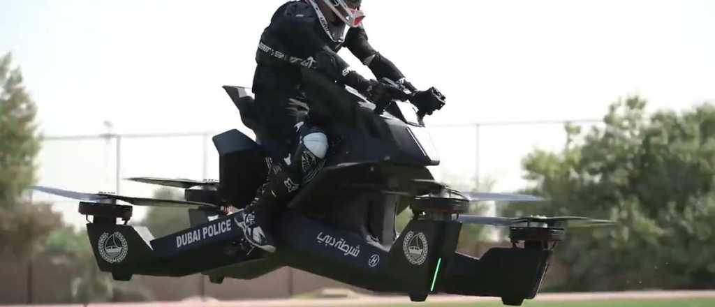 Video: la policía de Dubai ya entrena con motos voladoras