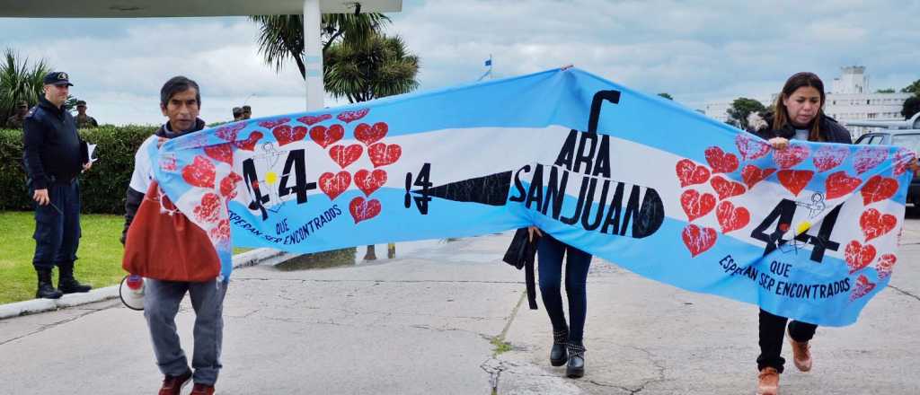 Familiares del Ara San Juan quieren apartar a la jueza por no investigar a Macri