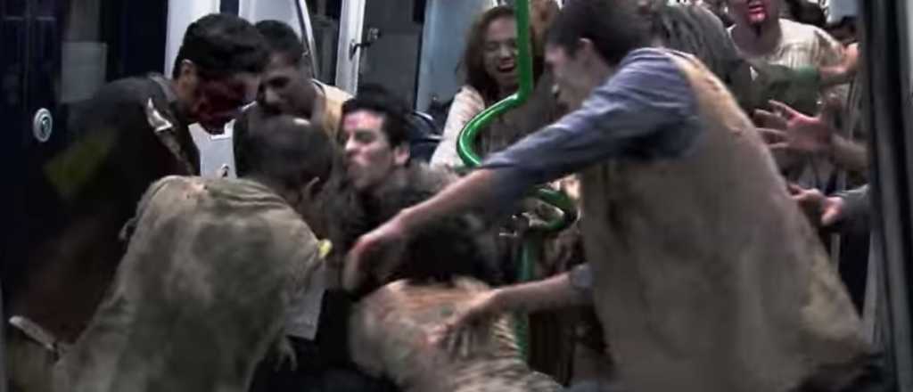 Video de una broma pesada: zombies atacaron en el subte