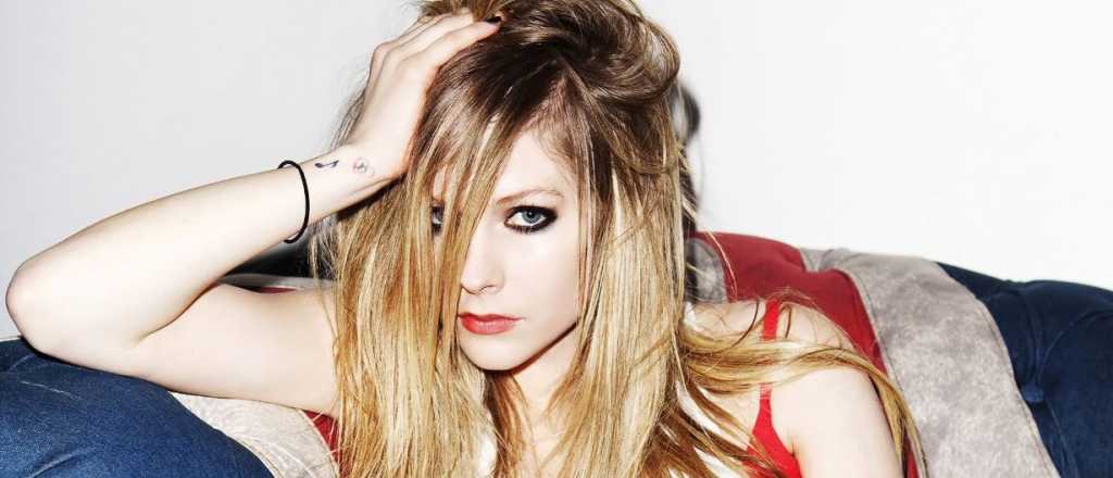 Avril Lavigne mostr&oacute; que contin&uacute;a luchando contra su enfermedad