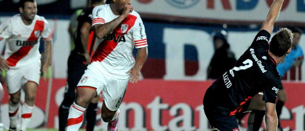 Los afiches de la interminable paternidad de River sobre San Lorenzo