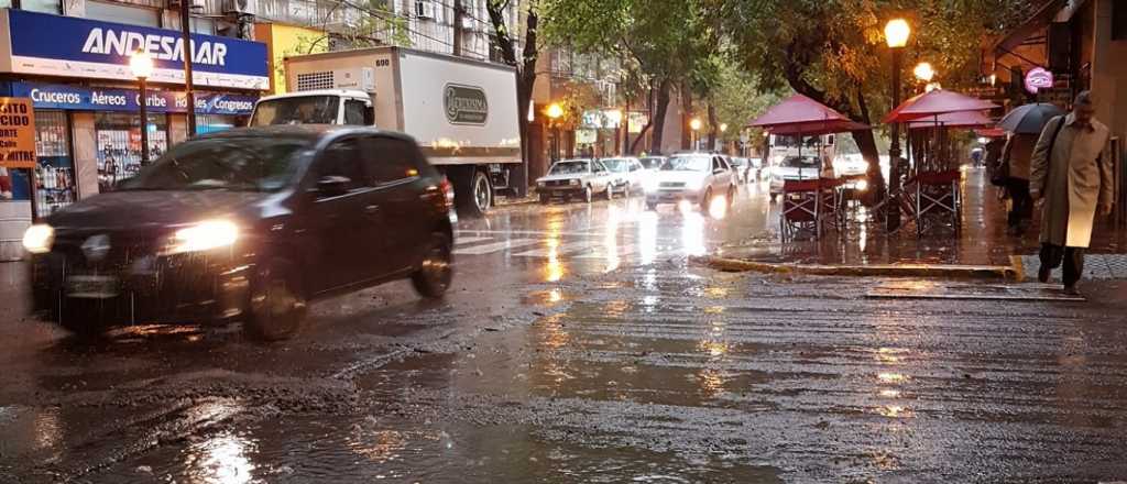 Domingo y semana lluviosa en Mendoza