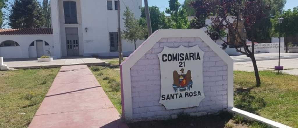 Una mujer le hizo un "cuento" a un camionero para robarle en Santa Rosa