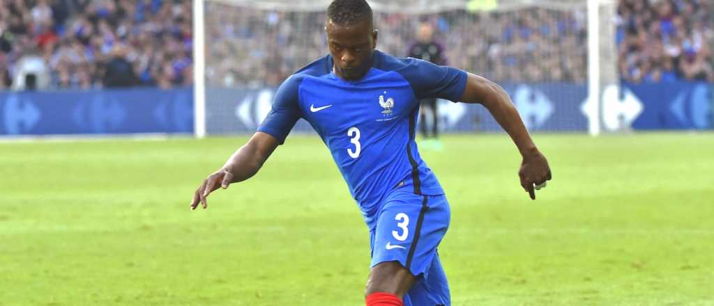 Video: un futbolista canta reggaetón enjabonado en la ducha