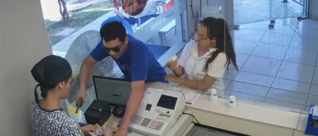 A plena luz del d&iacute;a, un ladr&oacute;n armado rob&oacute; en una helader&iacute;a de Godoy Cruz