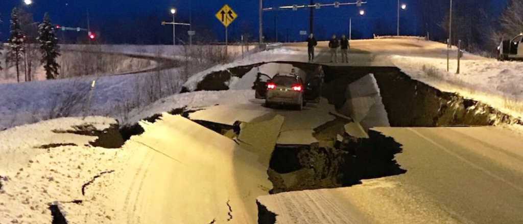 Videos: terremoto de 7 grados ocasion&oacute; importantes da&ntilde;os en Alaska