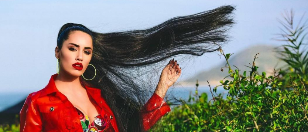 Los extravagantes looks de Lali y Thalía para su nuevo single
