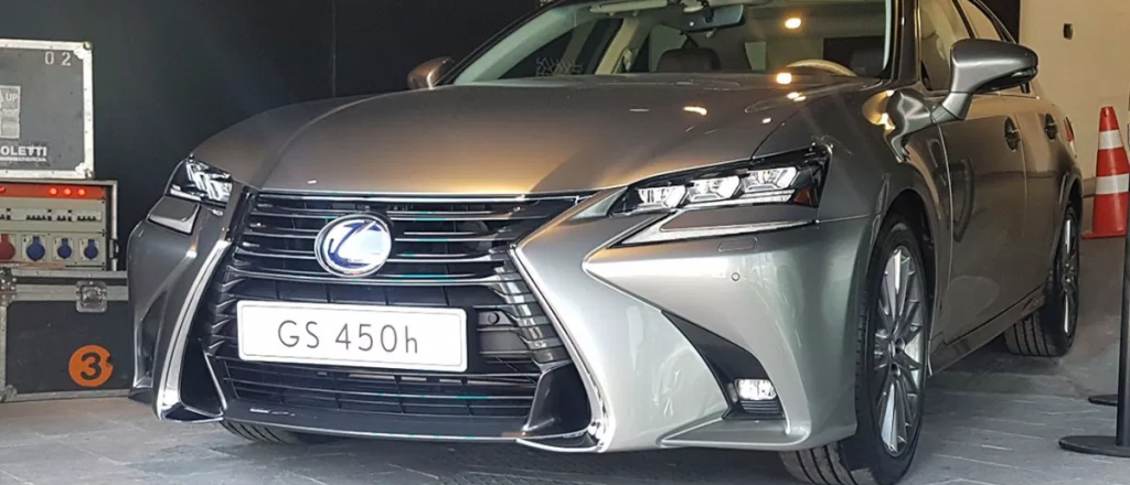 Toyota presenta su marca premium de veh&iacute;culos h&iacute;bridos en el pa&iacute;s