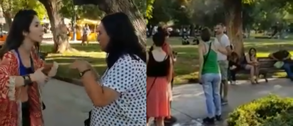 Video: un hombre atacó la reunión de mujeres contra la violencia sexual