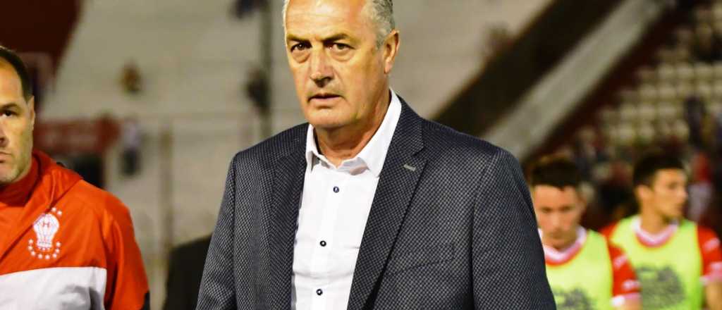 Es oficial: Alfaro se despidió de Huracán y será técnico de Boca