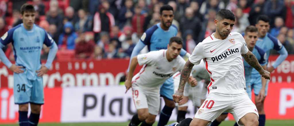 Banega convirtió para el Sevilla que llegó a la punta de la liga española