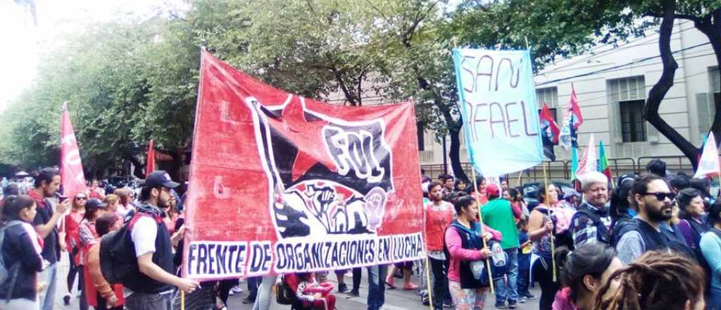 Esta tarde marchan en Mendoza contra "el ajuste y el tarifazo"