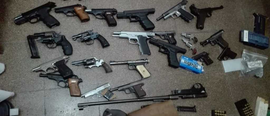 Festival de armas y municiones en Guaymall&eacute;n