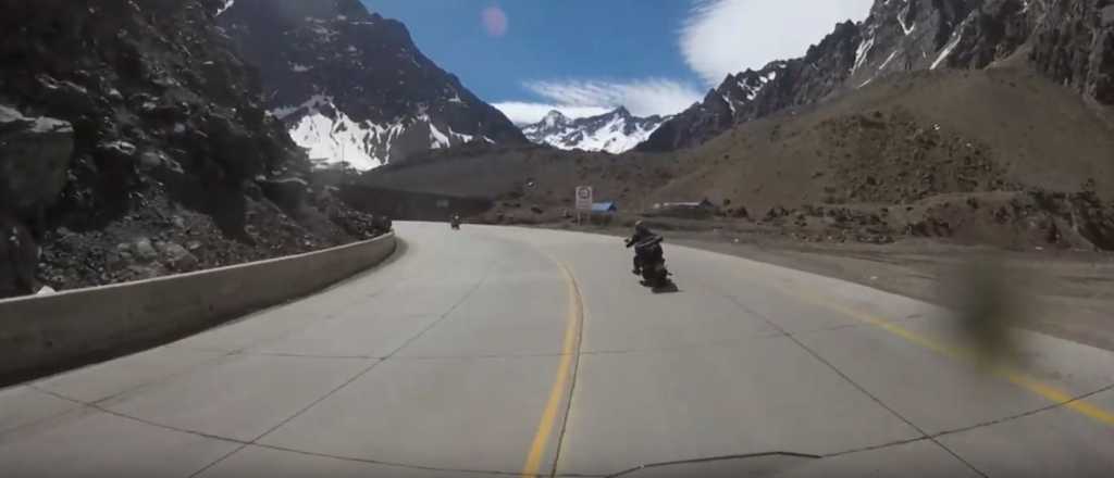 Video: conectando Chile con Mendoza ¡en moto!