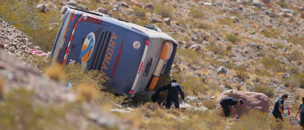 Imputaron al chofer del micro que volcó en Uspallata