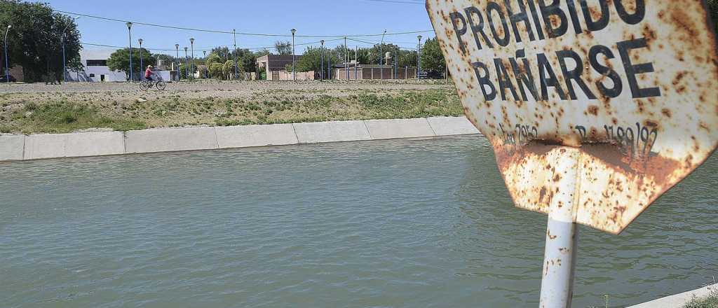 Multas de hasta $28 mil para quienes se ba&ntilde;an en lugares no autorizados