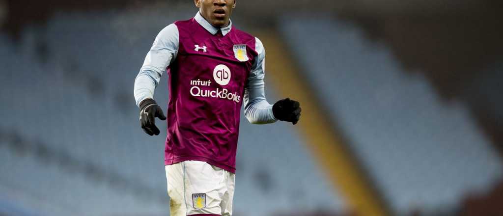 Video: un futbolista agredió a una mujer y terminó en la cárcel