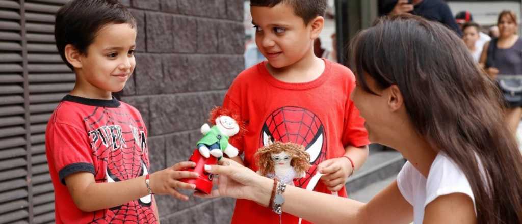 Un municipio de Buenos Aires regaló muñecos "inclusivos"