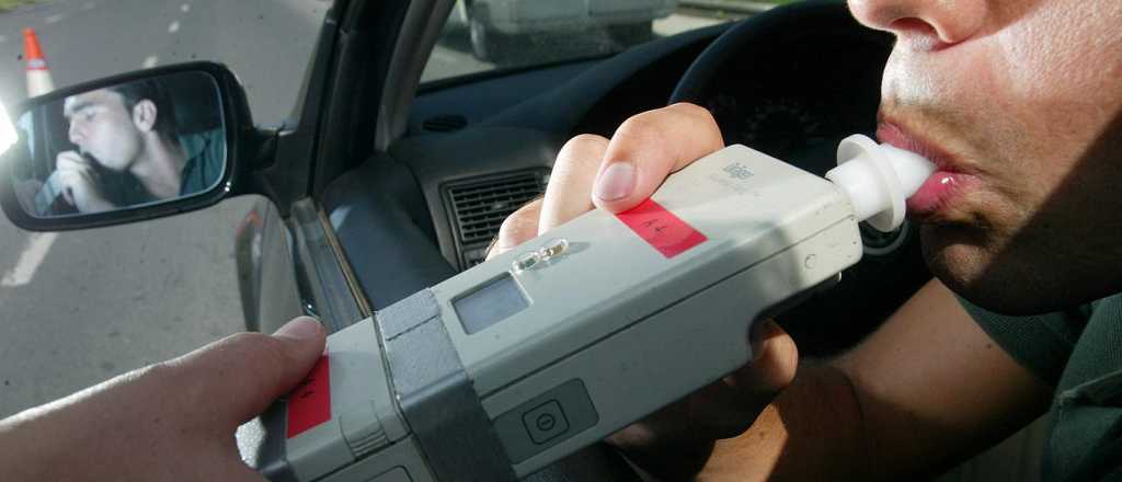 Detenido por conducir peligrosamente: dio 2.63 g/l de alcohol en sangre