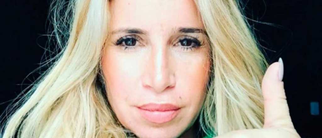 La foto más jugada de Flor Peña desde la cama