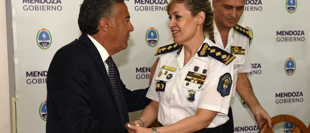 La primera mujer en Mendoza que asciende a comisaria general