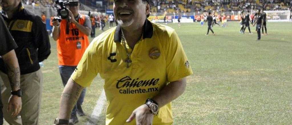 El bizarro baile de Diego Maradona por el repunte de Dorados